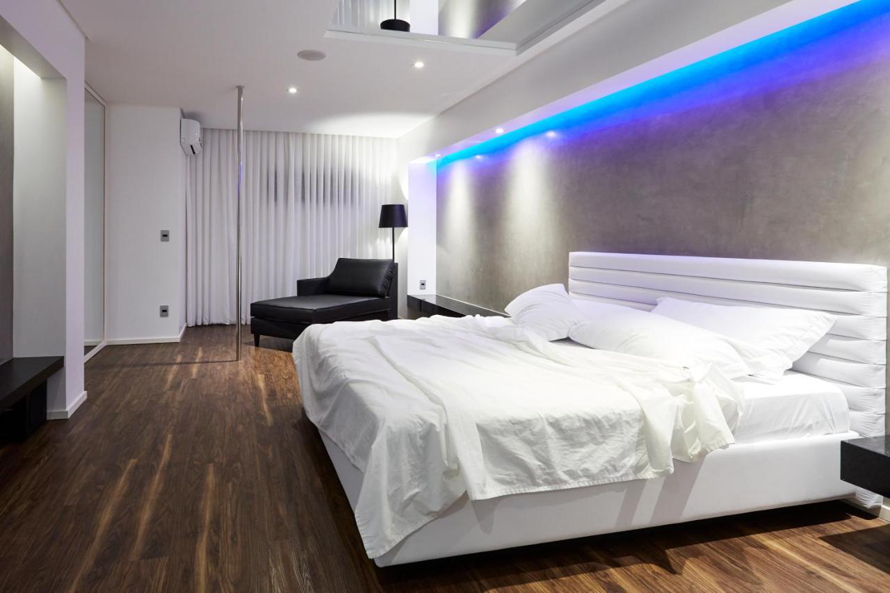 Luv Motel จอยวิลล์ ภายนอก รูปภาพ